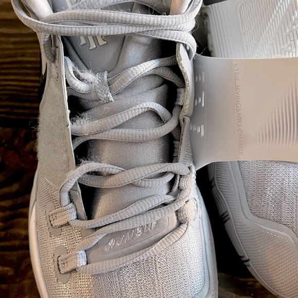 Nike Kyrie 6 Team ‘Wolf Grey’ Size 8 - Picture 8 of 8